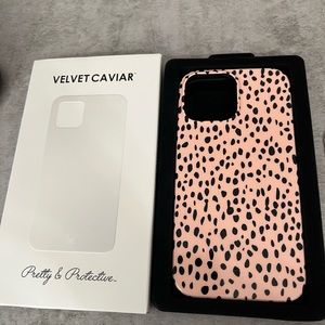 iPhone 13 Pro Max Case can charge with MagSafe charger